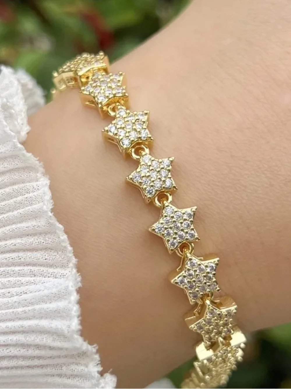 Gold Star Link Bracelet with Pavé Crystals - Women's Jewelry